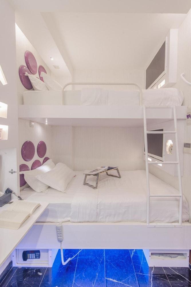 Lion Peak Purvis 3* Singapura